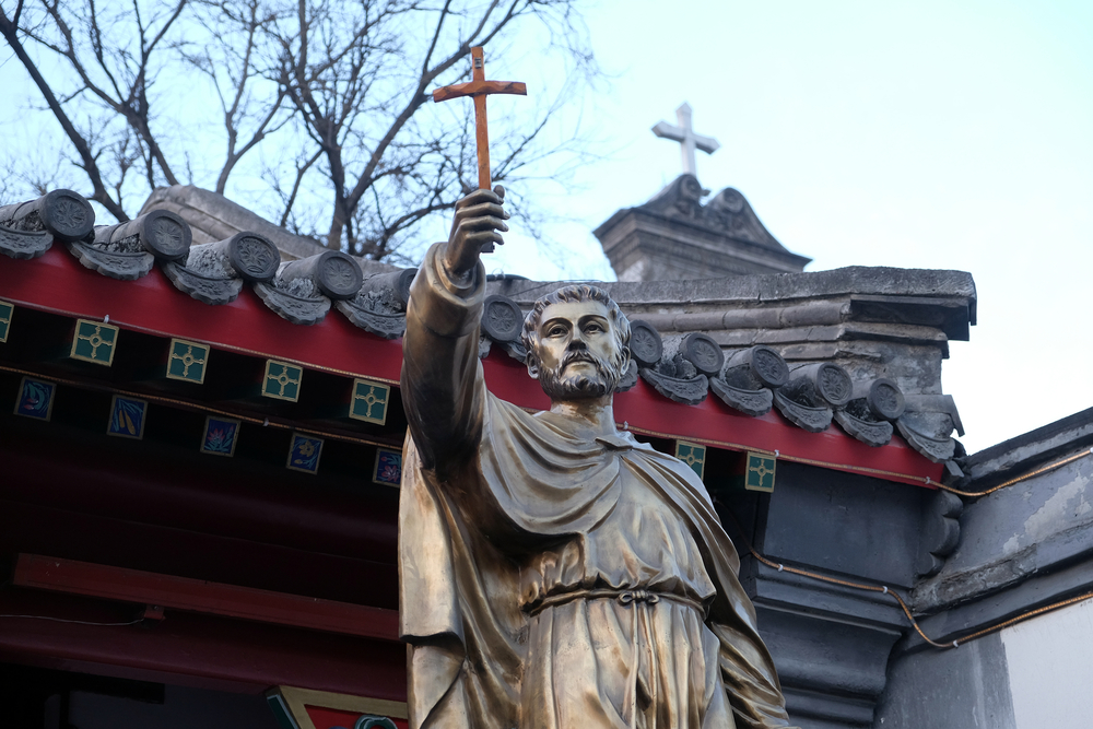 Přelomová dohoda Vatikánu s pevninskou Čínou zatím budí spíše dohady  