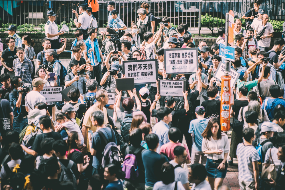 Analýza: Protesty v Hongkongu mají své oprávnění, je potřeba více času na odbornou diskusi